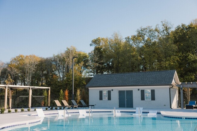 Building Photo - The Farm at Golston Hill Collection Rental