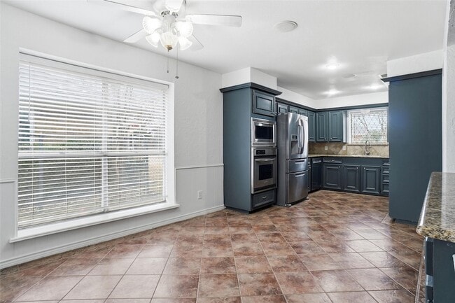 Photo - 1329 Mackie Dr