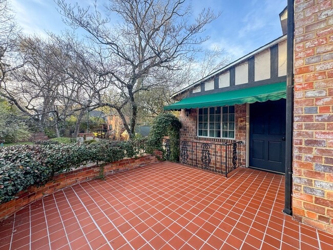 Photo - Stunning 4 Bed 4 Bath Haymount Home