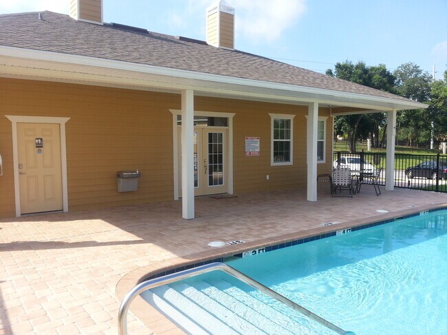 Photo - Evergreen Townhomes on Lake Buckeye