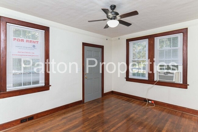 Photo - 822-824 Cedar Terrace - Inside CofC - R16404-08-23 Unit 824