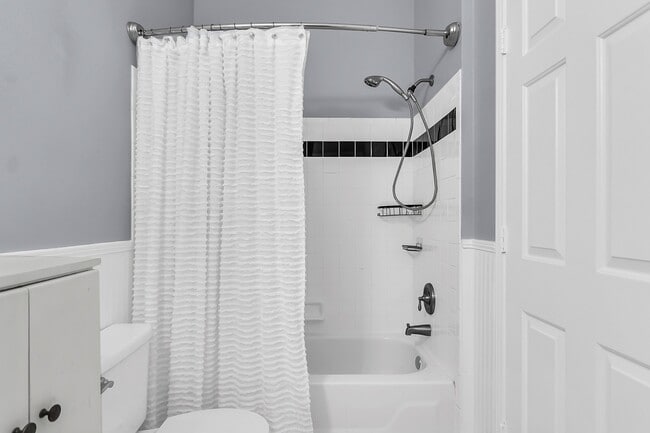 Photo - 2332 Chatelain Way Unit 1