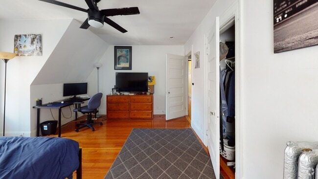 Building Photo - 96 Columbia St Unit 2 Rental