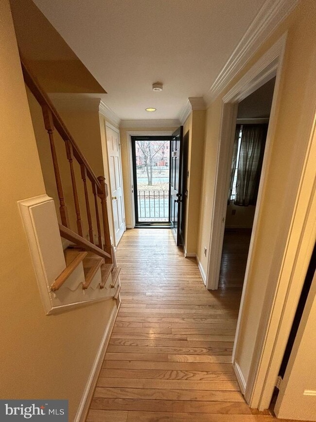 Photo - 1202 W Abingdon Dr