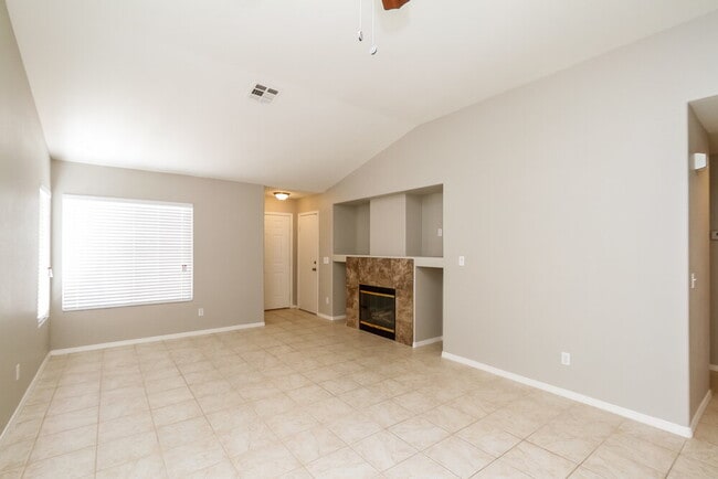 Photo - 5560 Merriweather Dr