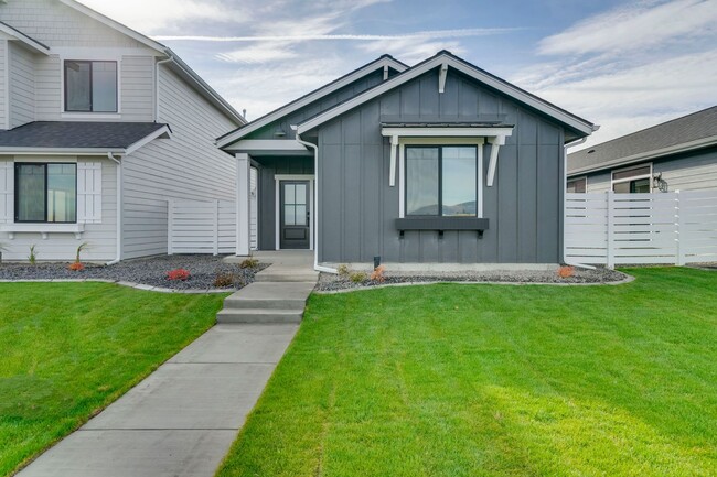 Building Photo - Effortless Elegance: Discover Your Ideal 2... Rental
