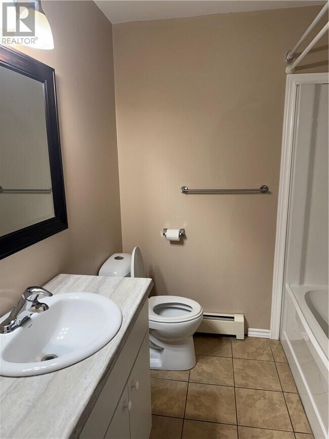 Photo - 189 First Avenue Unit# 7B Unité # 7B