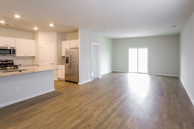 Photo - 709 Watercliff Dr