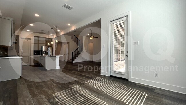 Photo - 1908 Briar Hl Dr