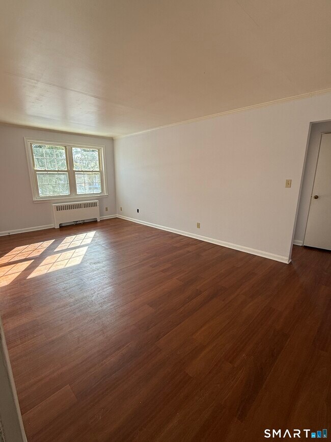 Photo - 1084 E Main St Unidad APT 3