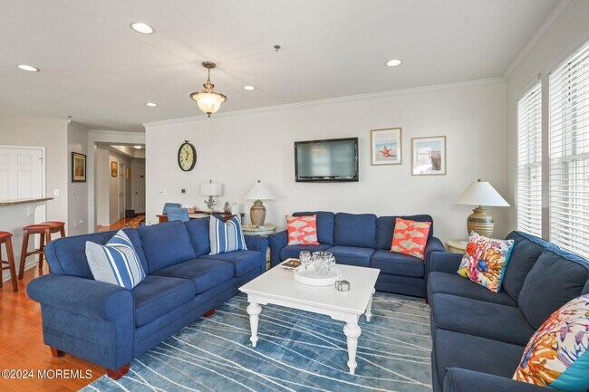 Photo - 11 Cooper Ave Unidad 102