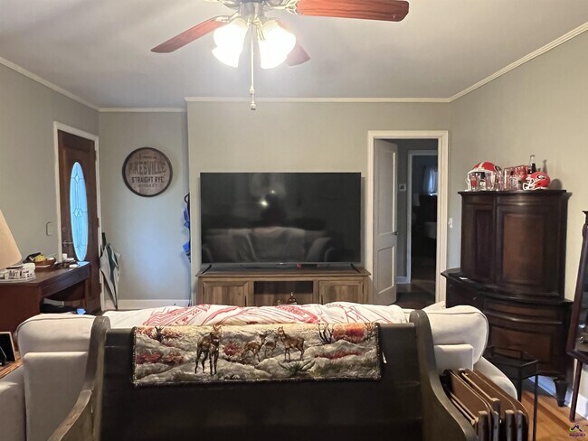 Photo - 145 Holmes Ave