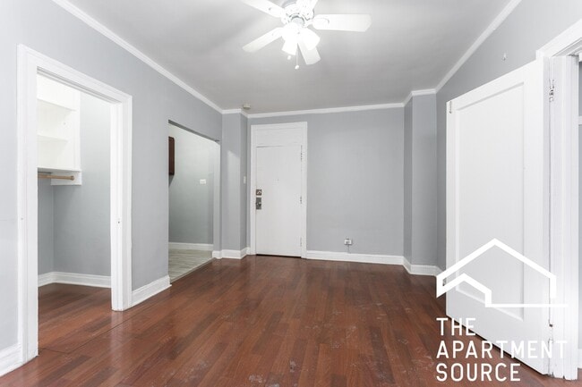 Photo - 6930 N Greenview Ave Unit 6930 North Greenview Ave
