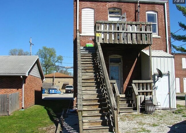 Building Photo - 111 N Poplar St Unit 1