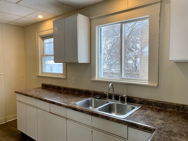 Photo - 1221 Girard St