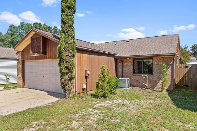Building Photo - Charming 3 Bedroom in Niceville! Rental