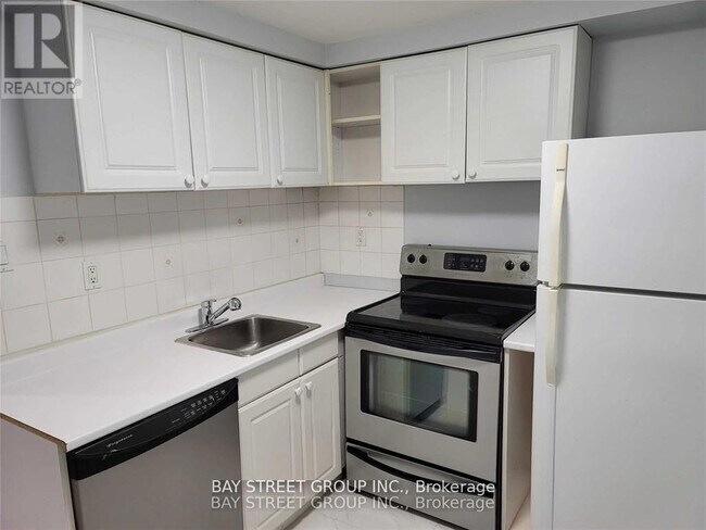 Photo - 1606 Amberlea Rd