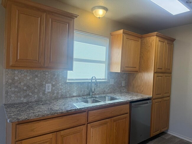 Photo - 5435 Ricci St