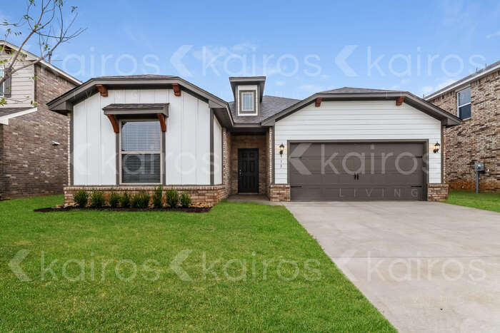 Photo - 913 NW 4th St