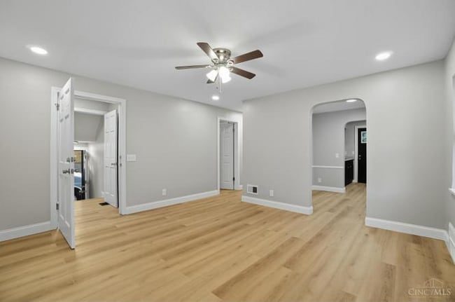 Photo - 5716 Hamilton Ave Unit 2