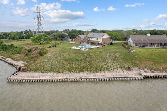 Photo - 8 Las Brisas Pl