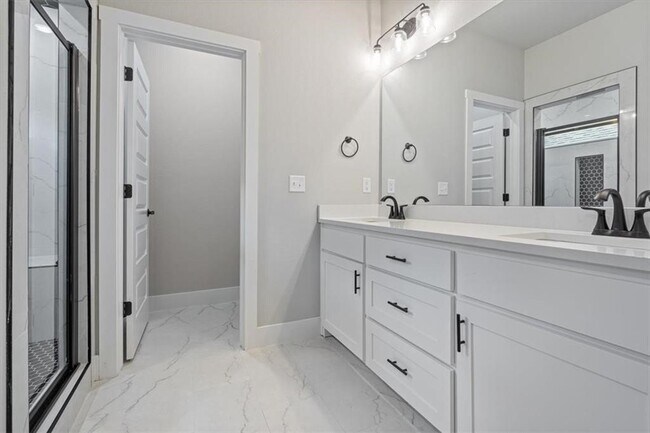 Photo - 7002 SW Basswood Ave