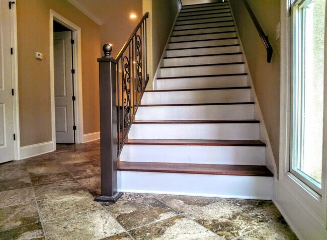 Photo - 1830 Ashley Hall Way