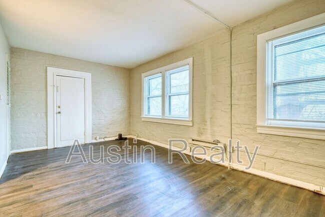 Photo - 324 N.Newstead Unit Apt. 3W