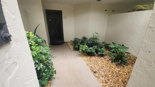 Photo - 2025 Lavers Cir Unit D107