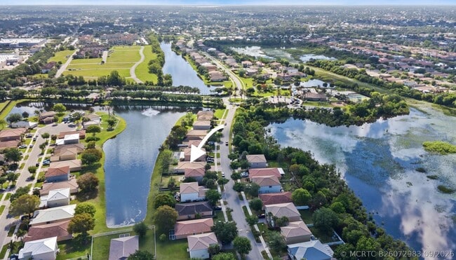 Photo - 1899 Newport Isles Blvd