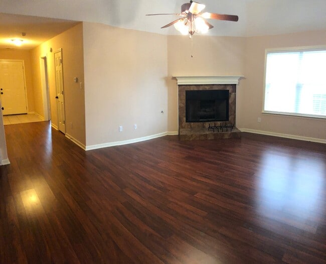 Photo - 9237 Lakeshore Dr