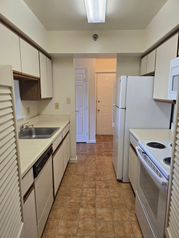 Photo - 800 Thomas Ct Unit 1-