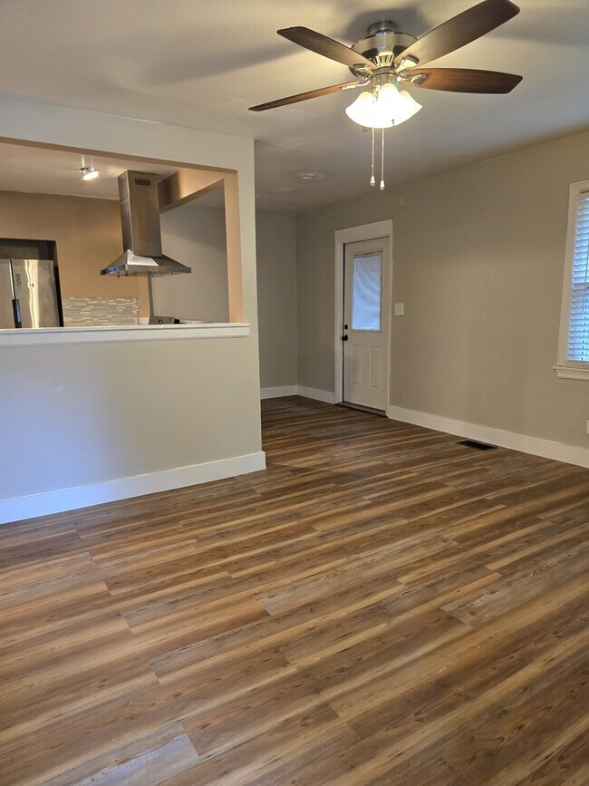 Photo - 744 California St Unit A