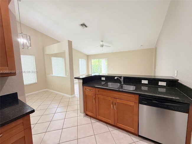 Photo - 1530 Canary Island Dr