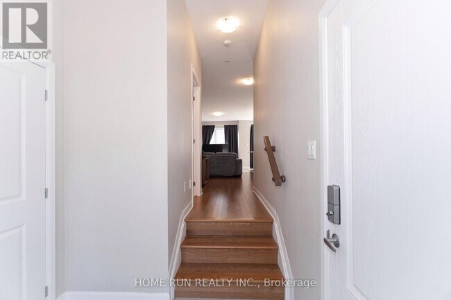 Photo - 422 Kayak St