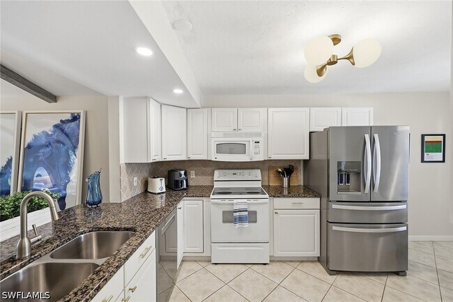 Building Photo - 500 Misty Pines Cir Unit 2-204
