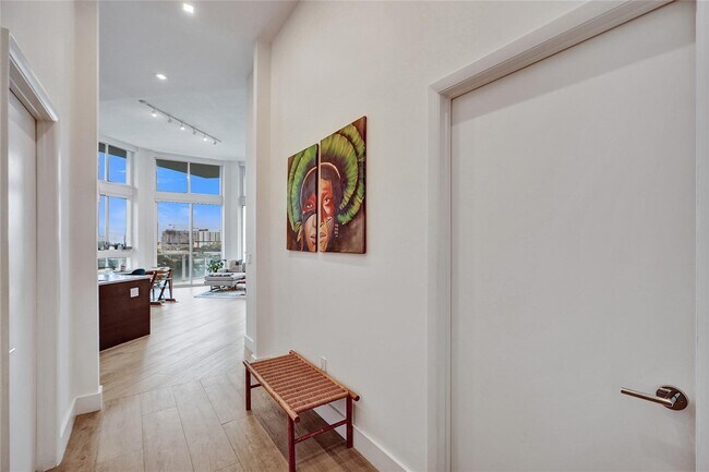Photo - 1900 N Bayshore Dr Unit 816