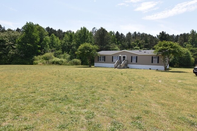 Photo - Spacious 3-Bed, 2-Bath Manufactured Home o...