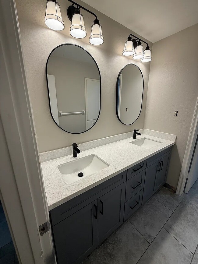 Photo - 14307 Lantern Ln