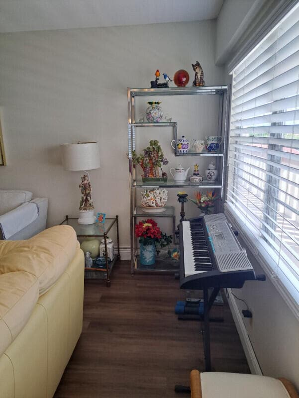 Photo - 158 Preston Way