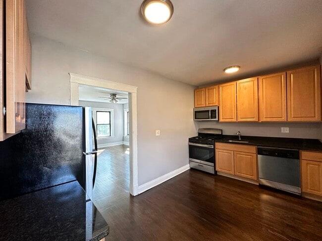 Photo - 3602 W Sunnyside Ave Unit 4