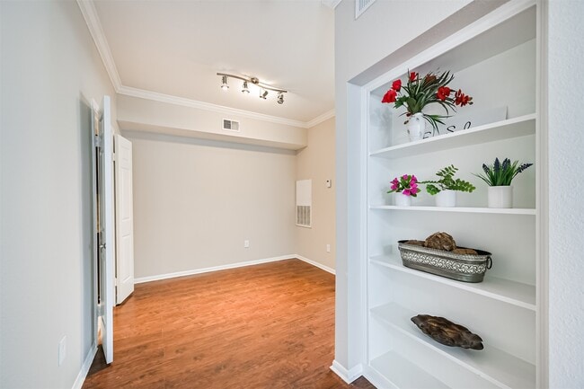 Photo - 2255 Braeswood Park Dr Unit 183