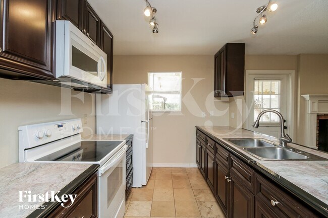 Photo - 813 E Todd Dr