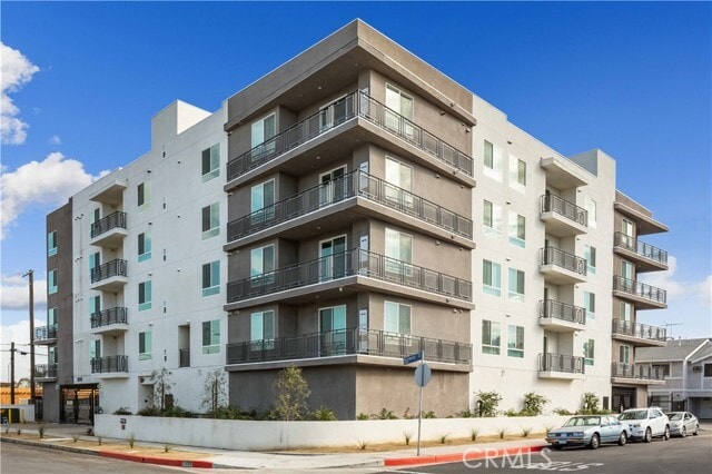 Photo - 11714 Archwood St Condo Unit 309