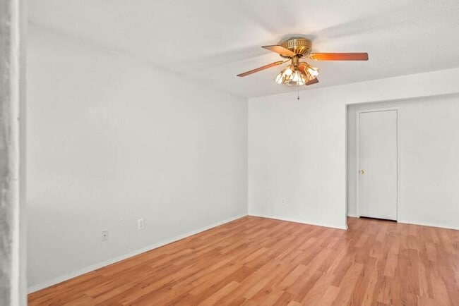Photo - 220 E Beech Ave