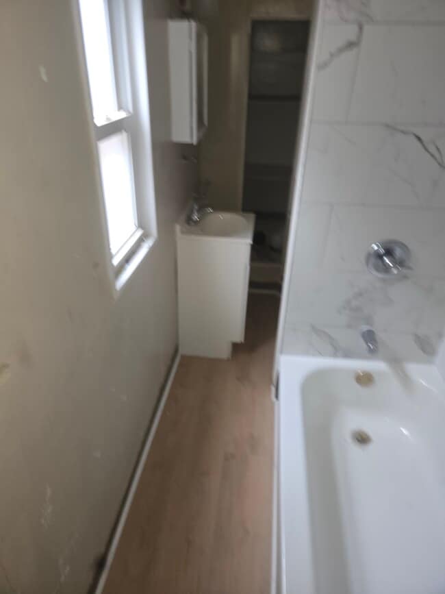 Photo - 111 Redlyn St