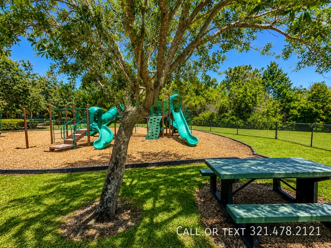 Photo - 3184 Burdock Ave