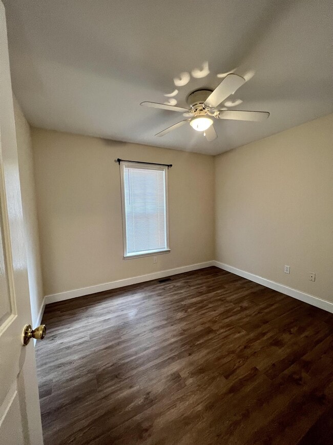 Photo - 231 Summerpine Pl