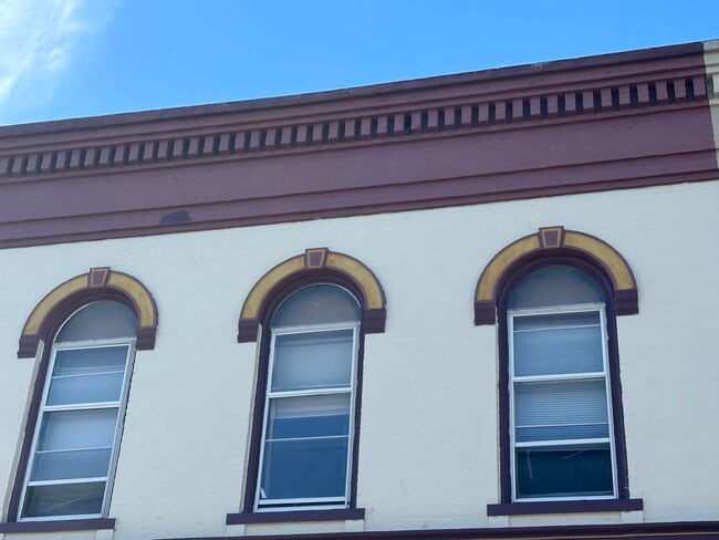 Photo - 108 Main St