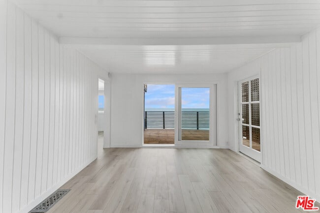 Photo - 21056 Pacific Coast Hwy Unit B